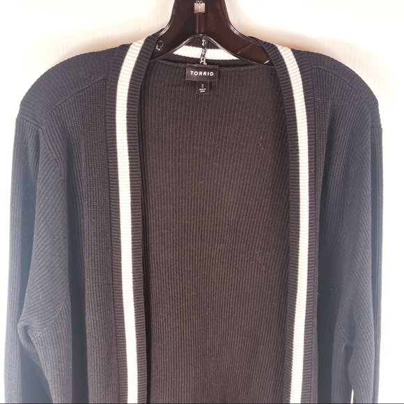 TORRID Open Cardigan Black with White Trim Knit Long Line Women's Size 2 (2X) - Picture 2 of 10